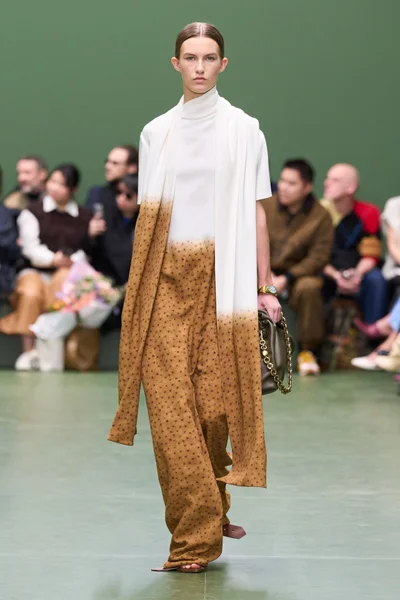 Look 20